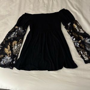 Boston Proper Top w sequin Sleeves